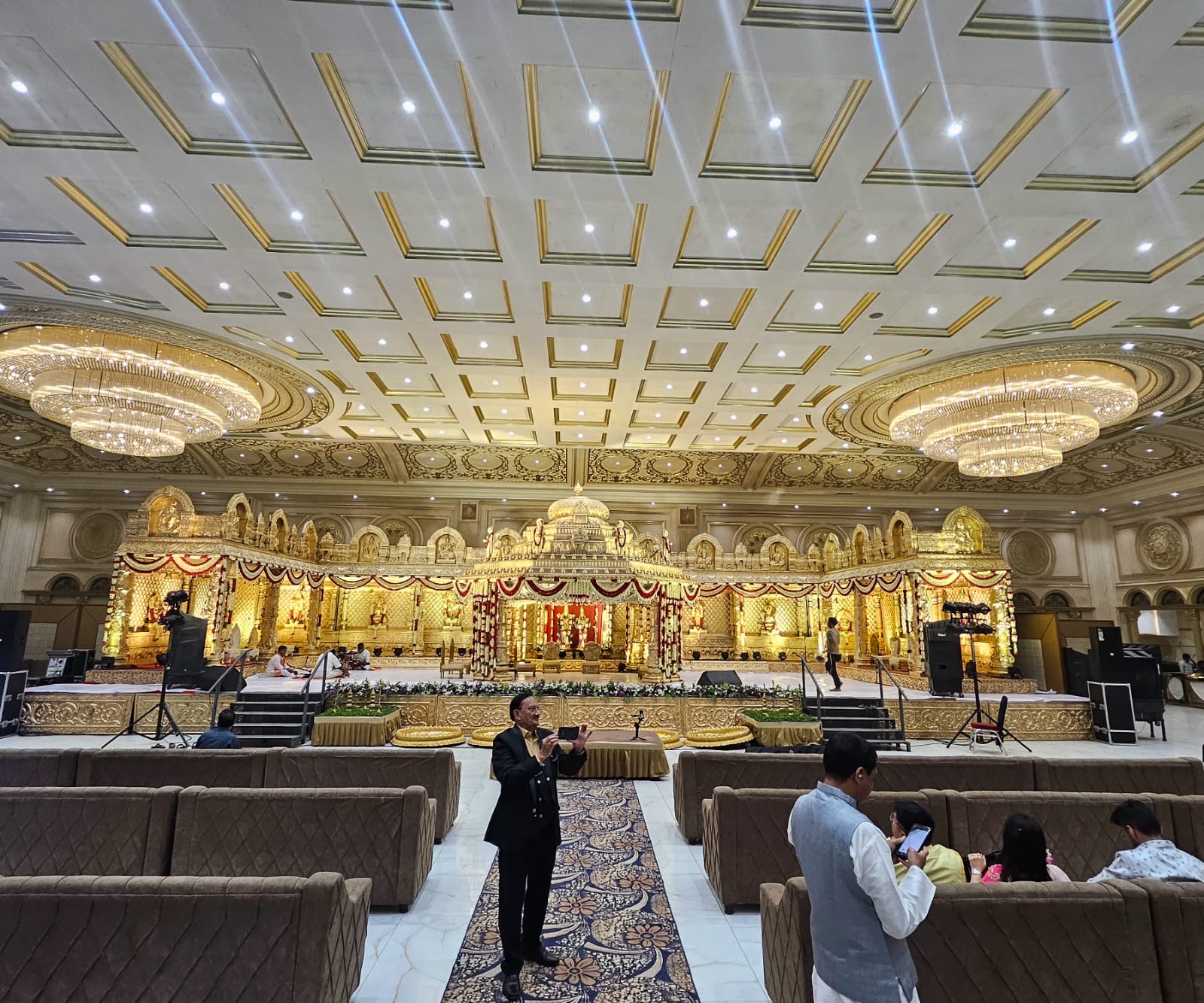 Hall 8